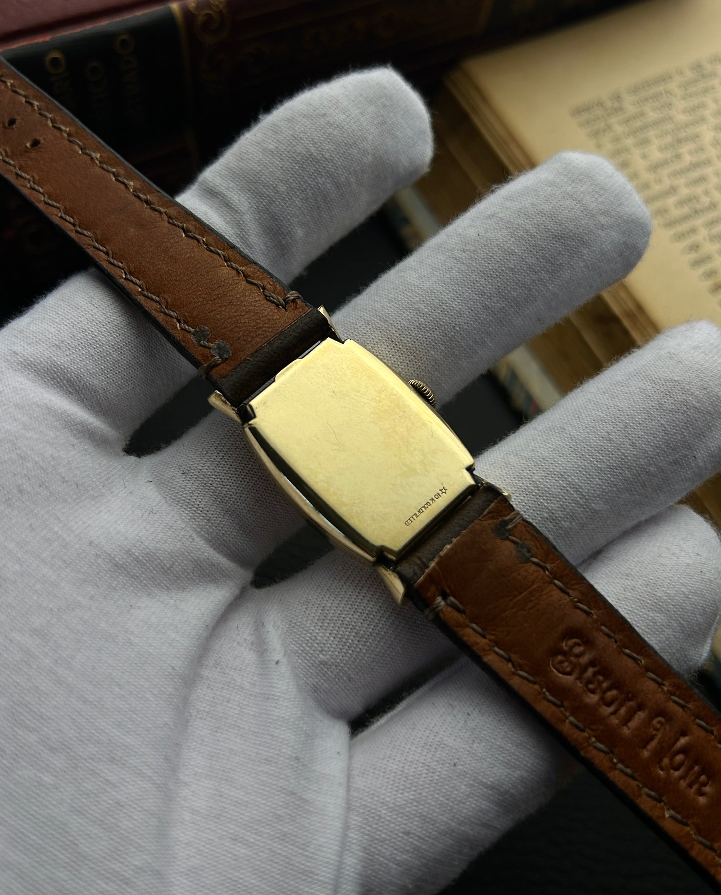 Longines Tank Tonneau – Década de 1940