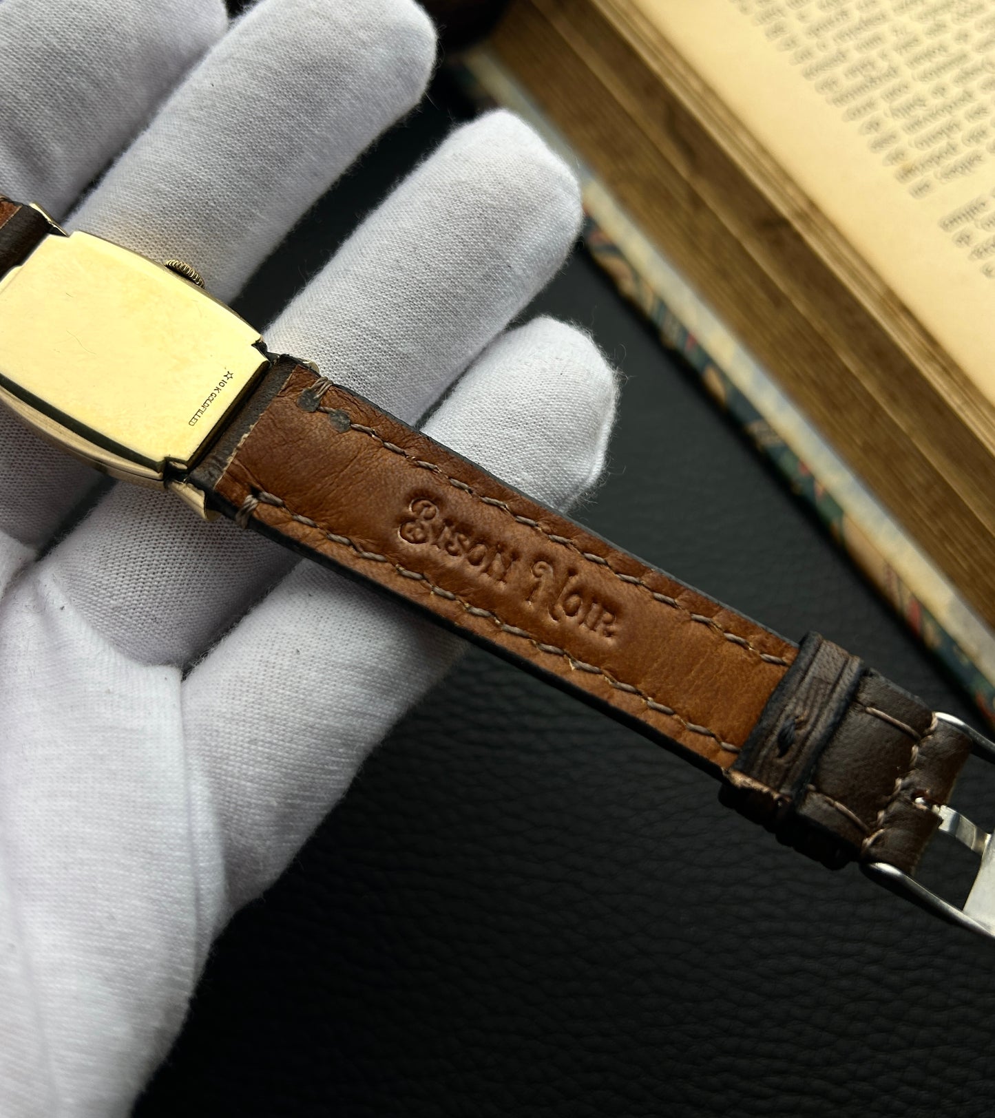 Longines Tank Tonneau – Década de 1940